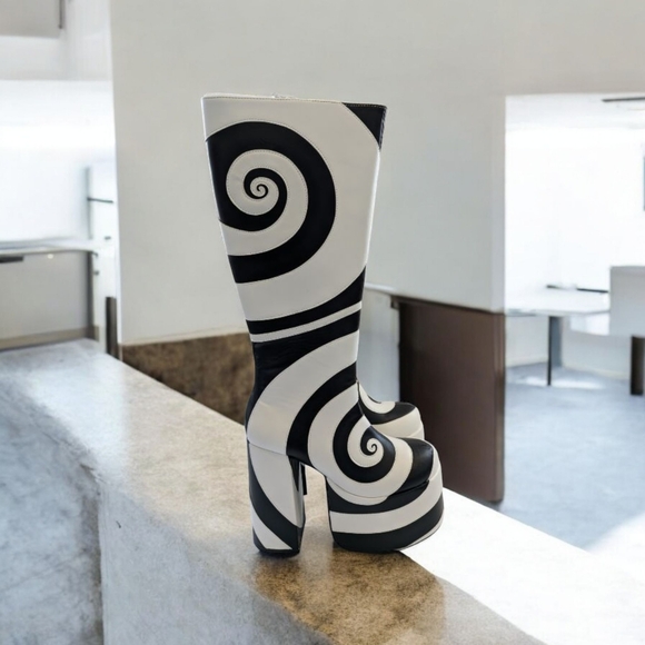 Current Mood Swirl Applique Platform Boots - Picture 4 of 11